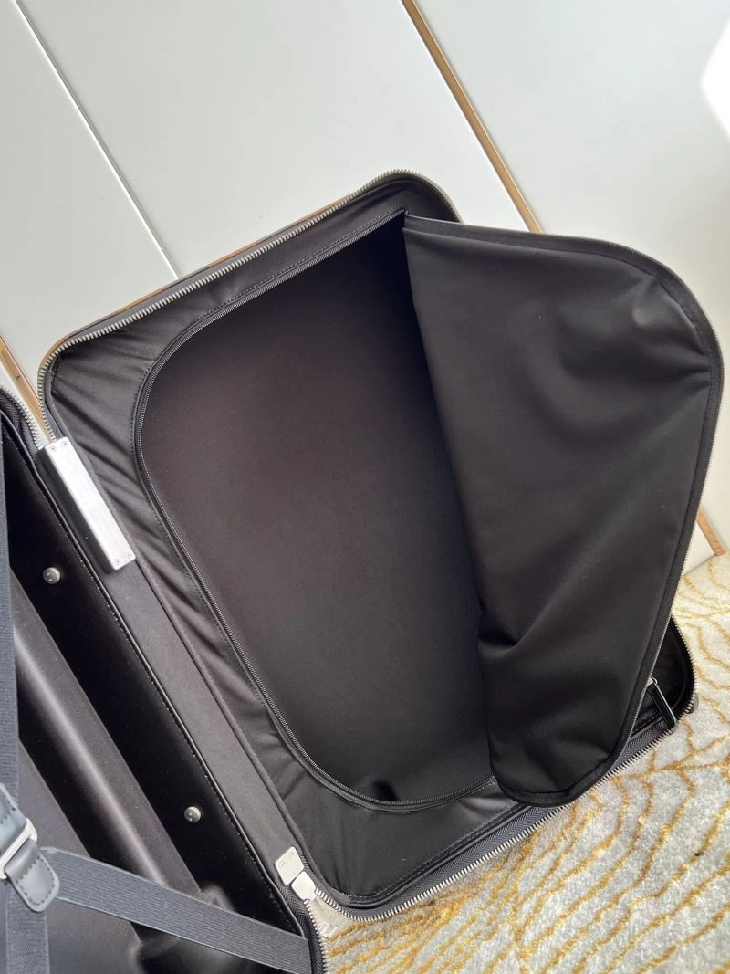 Louis Vuitton Suitcase FashionForward 65576