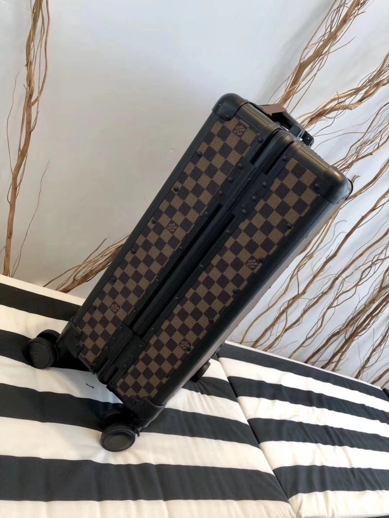 Louis Vuitton Suitcase EyeCatching 65562