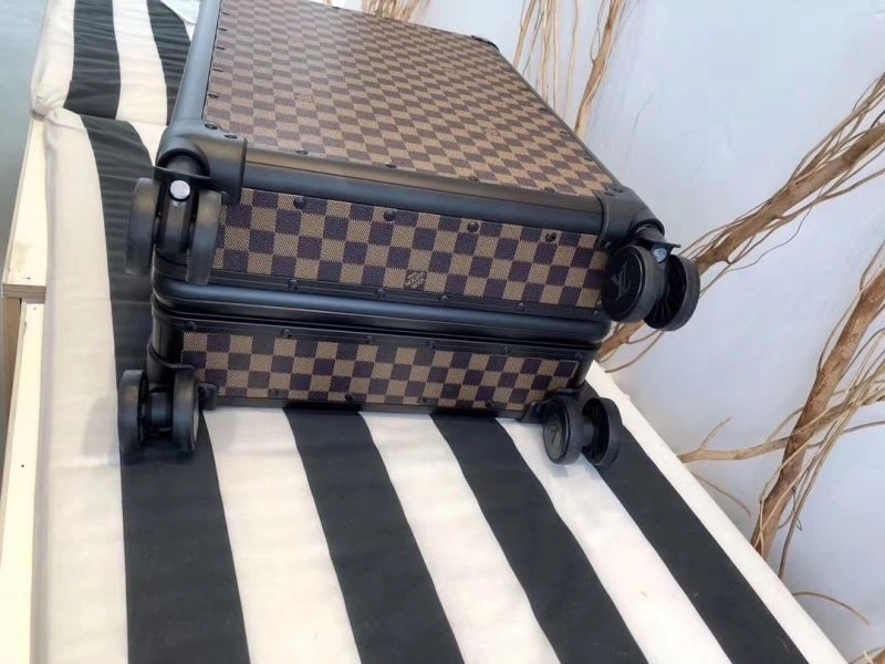 Louis Vuitton Suitcase EyeCatching 65562