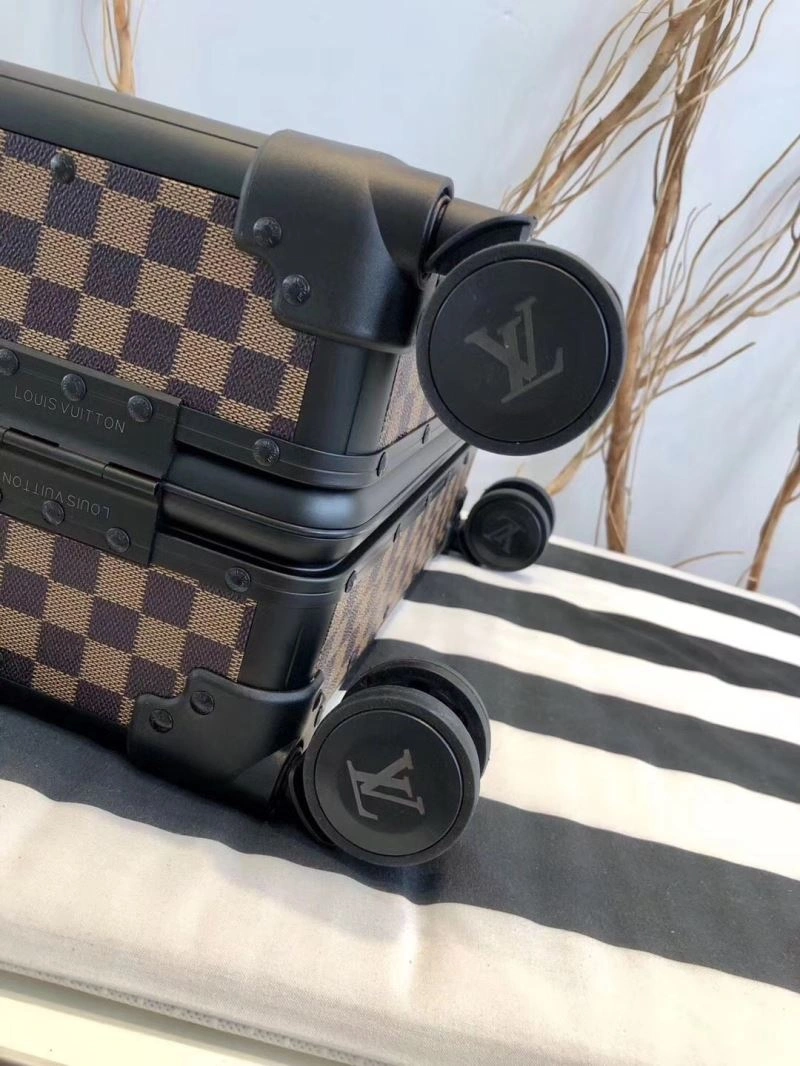 Louis Vuitton Suitcase EyeCatching 65562