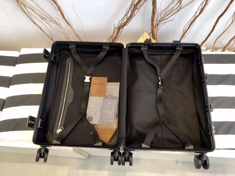 Louis Vuitton Suitcase EyeCatching 65562