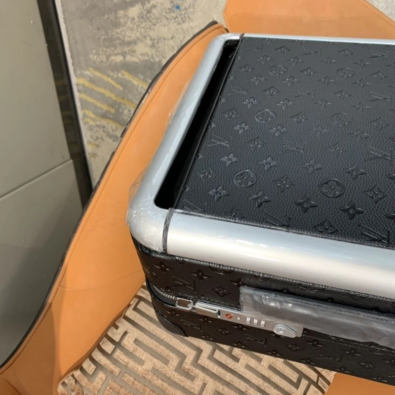 Premium Louis Vuitton Suitcase 65551