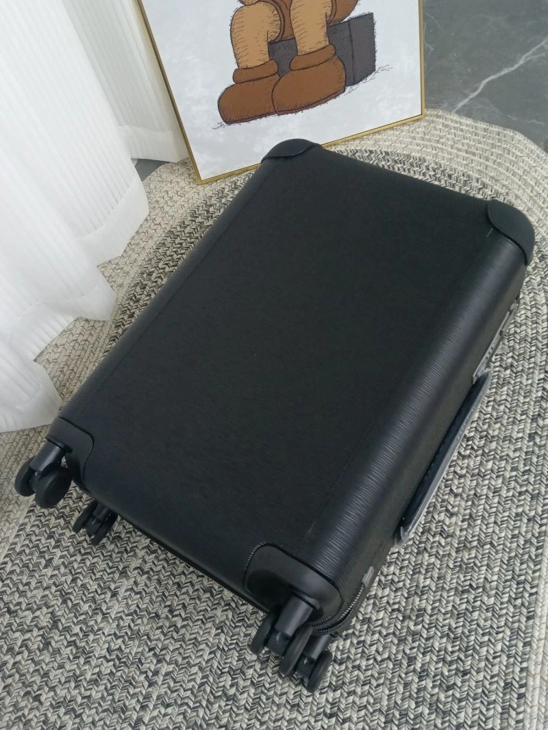 Flexible Louis Vuitton Suitcase 65531