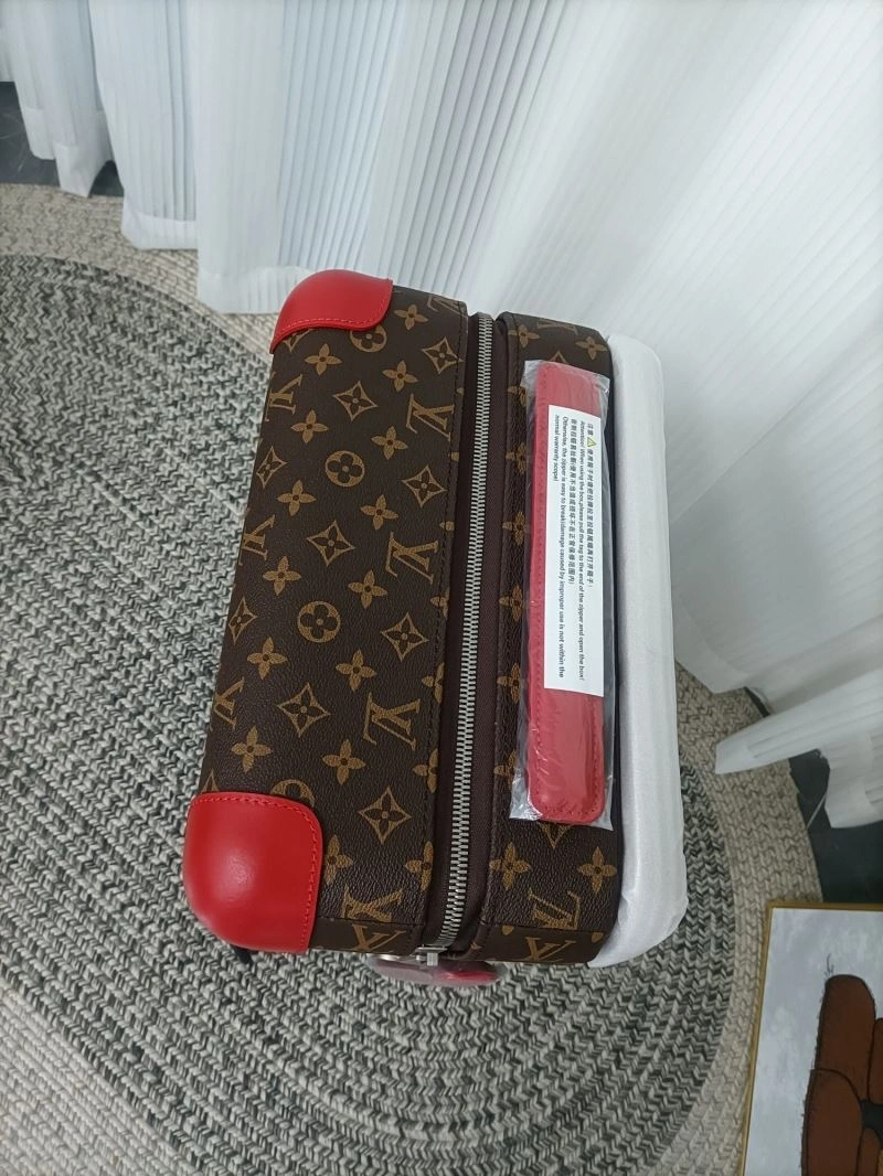 Louis Vuitton Suitcase WeatherProof 65569