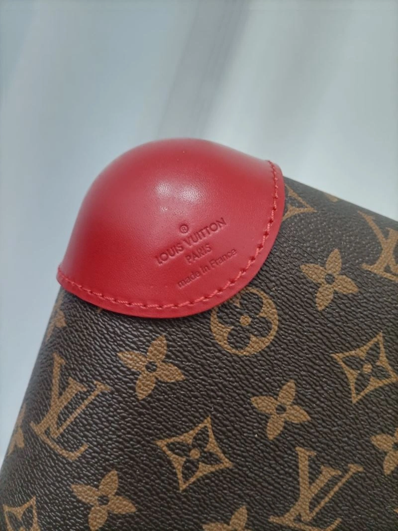 Louis Vuitton Suitcase WeatherProof 65569