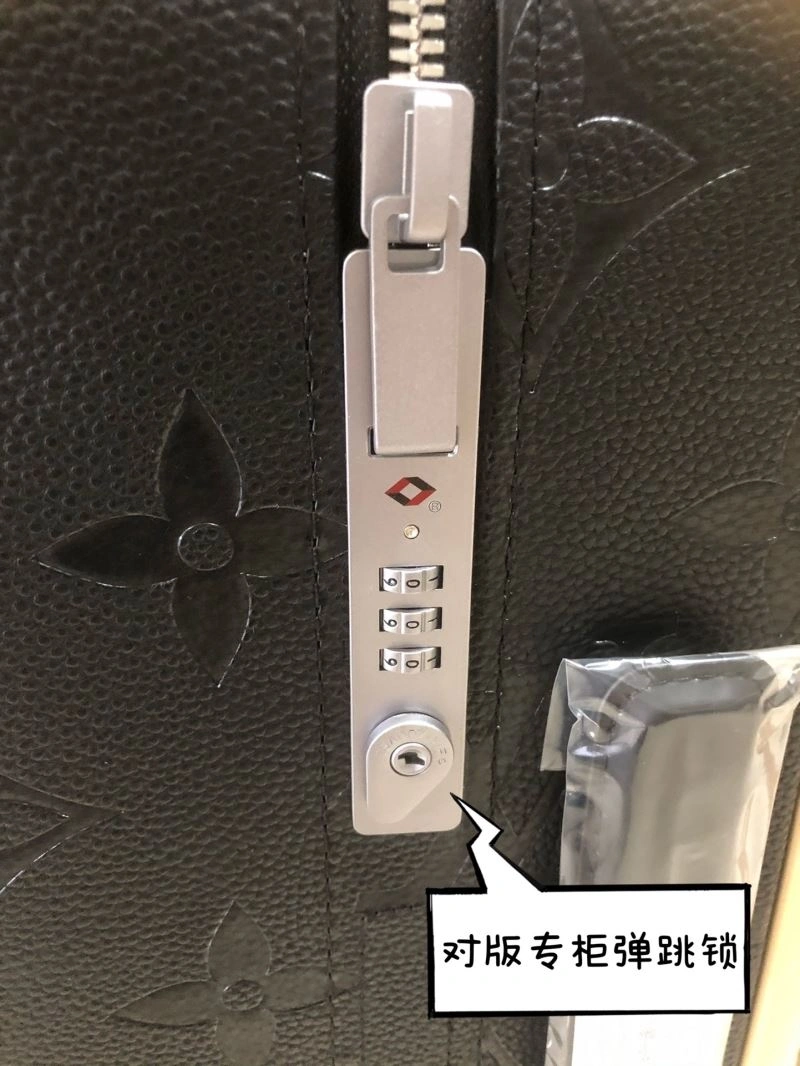 Sleek Louis Vuitton Suitcase 65527
