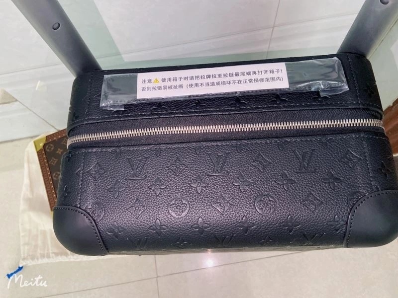 Sophisticated Louis Vuitton Suitcase 65518