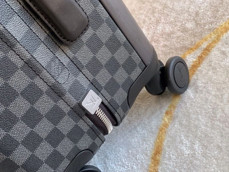 Louis Vuitton Suitcase Vibrant 65496
