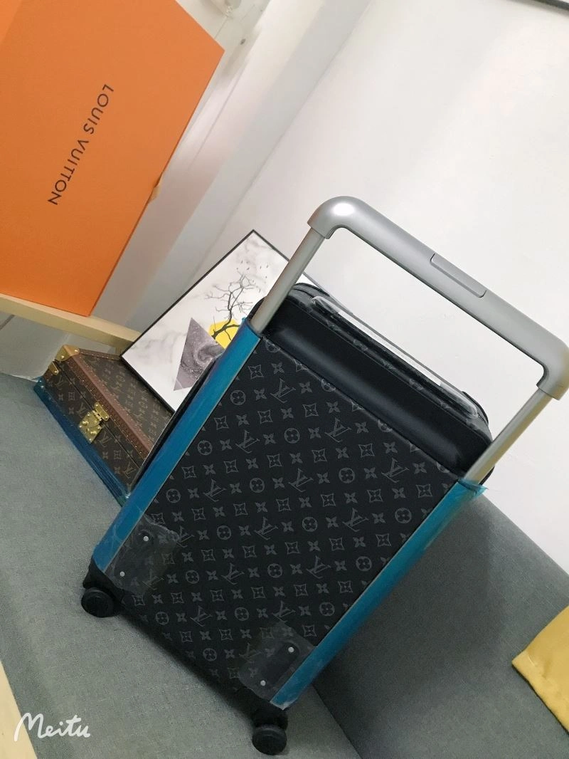 Breathable Louis Vuitton Suitcase 65469