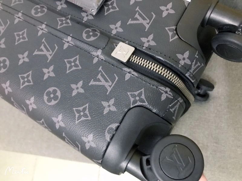 Breathable Louis Vuitton Suitcase 65469