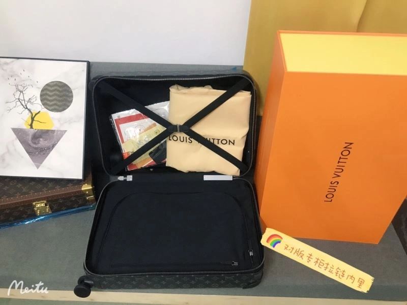 Breathable Louis Vuitton Suitcase 65469