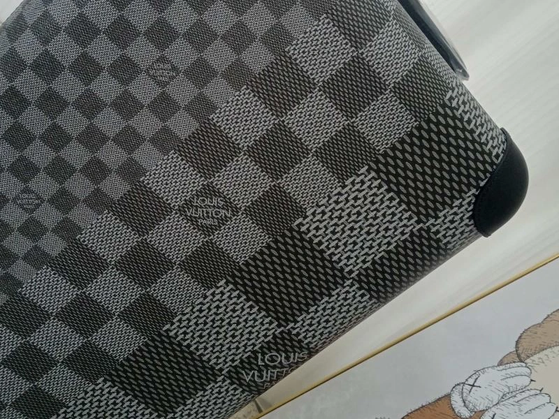 DailyWear Louis Vuitton Suitcase 65459