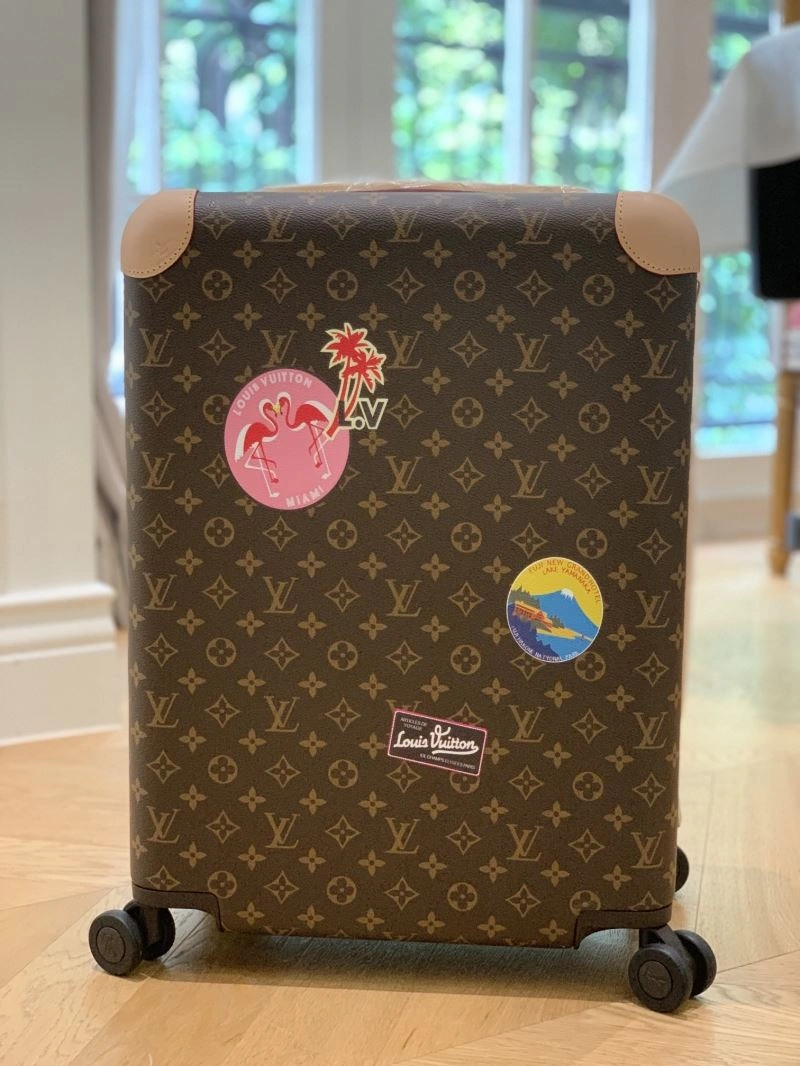 Versatile Louis Vuitton Suitcase 65444