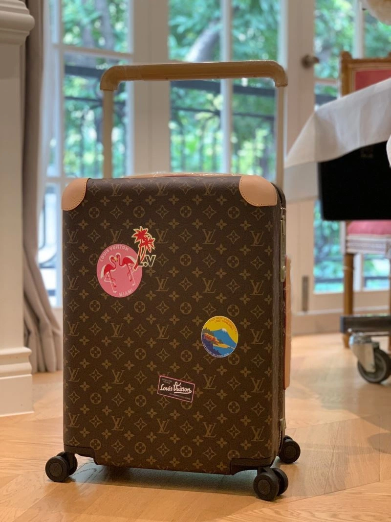 Versatile Louis Vuitton Suitcase 65444