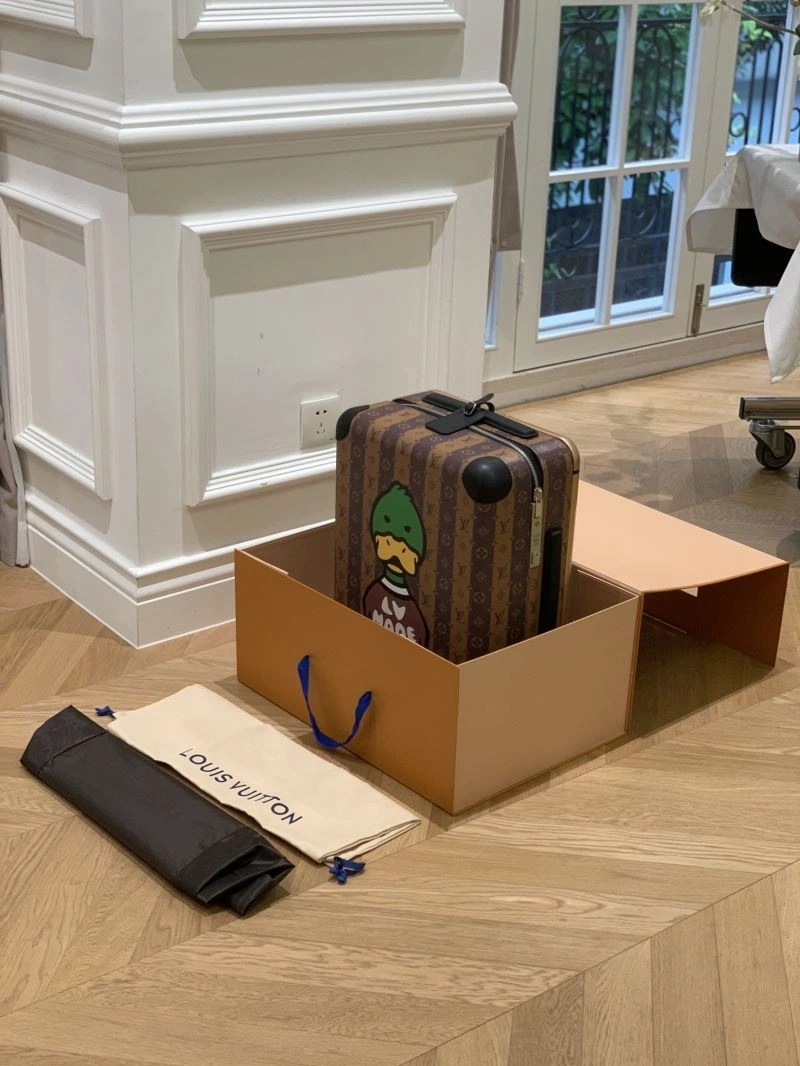 Louis Vuitton Suitcase ModernLook 65447