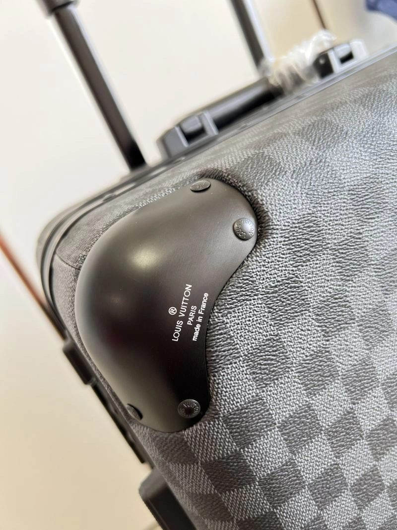 Supportive Louis Vuitton Suitcase 65484