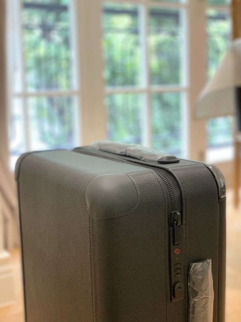ZipUp Louis Vuitton Suitcase 65433