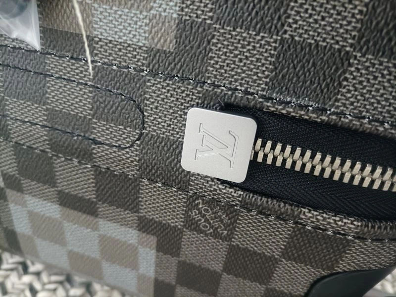 Neat Louis Vuitton Suitcase 65413