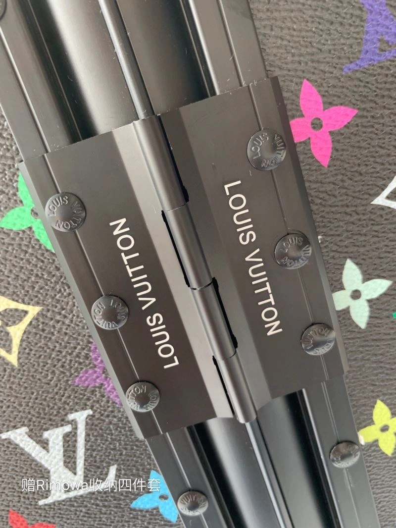 Original Louis Vuitton Suitcase 65393
