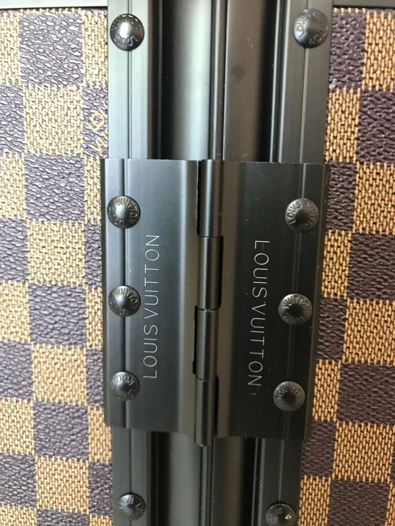 Comfortable Louis Vuitton Suitcase 65391