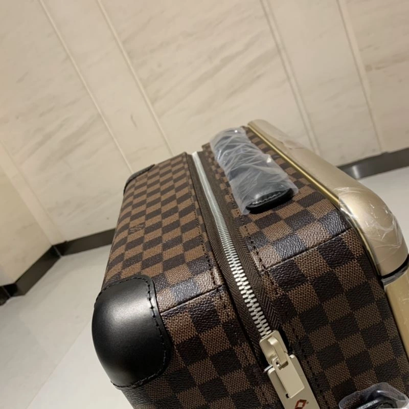 Trendsetting Louis Vuitton Suitcase 65377