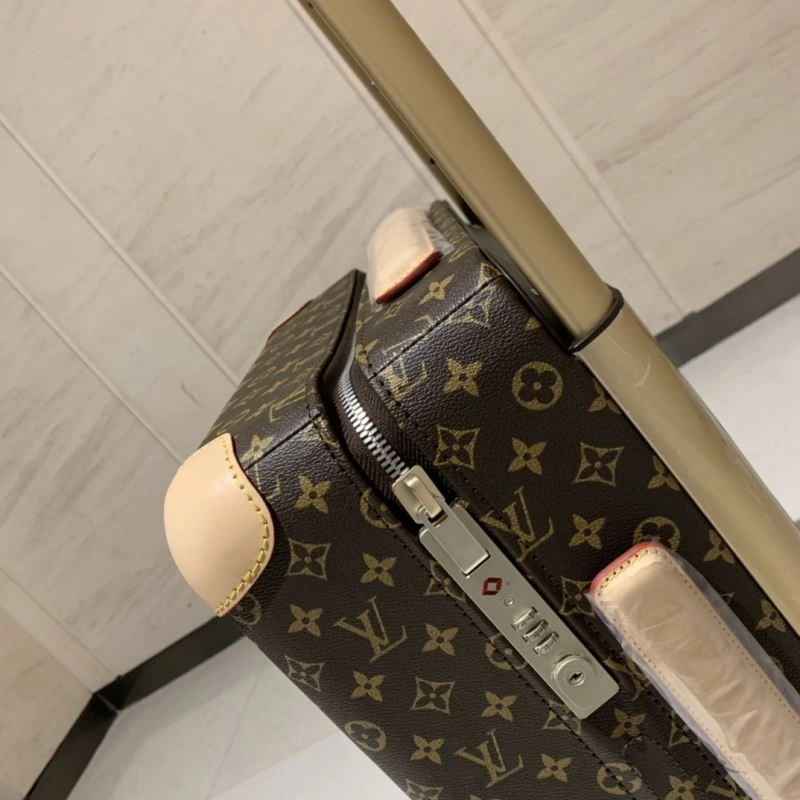 Effortless Louis Vuitton Suitcase 65371