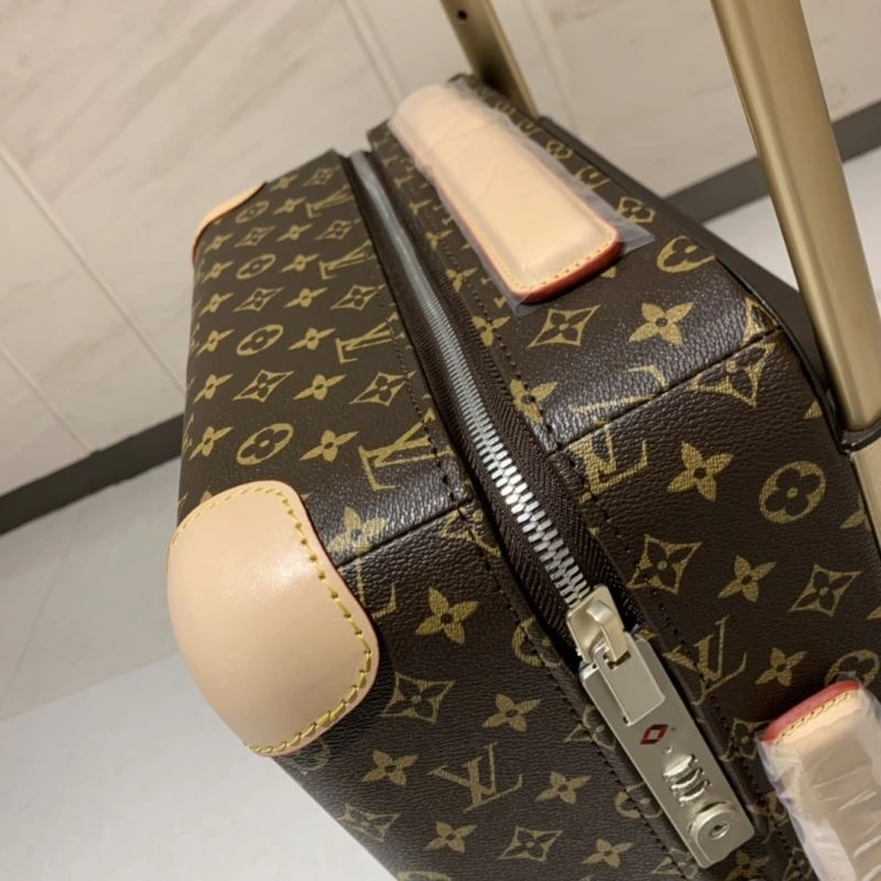 Effortless Louis Vuitton Suitcase 65371
