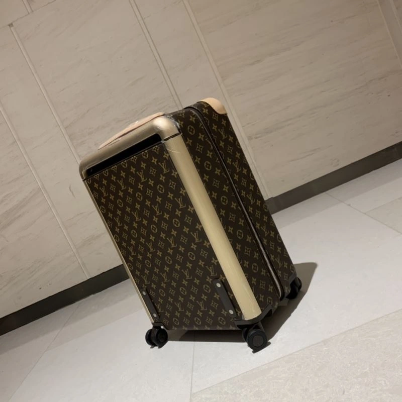 Effortless Louis Vuitton Suitcase 65371