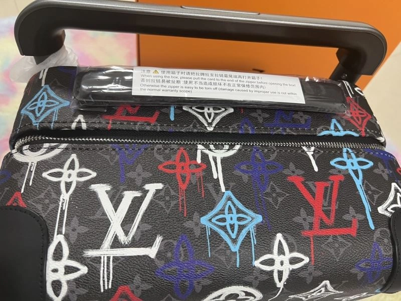 HighPerformance Louis Vuitton Suitcase 65339
