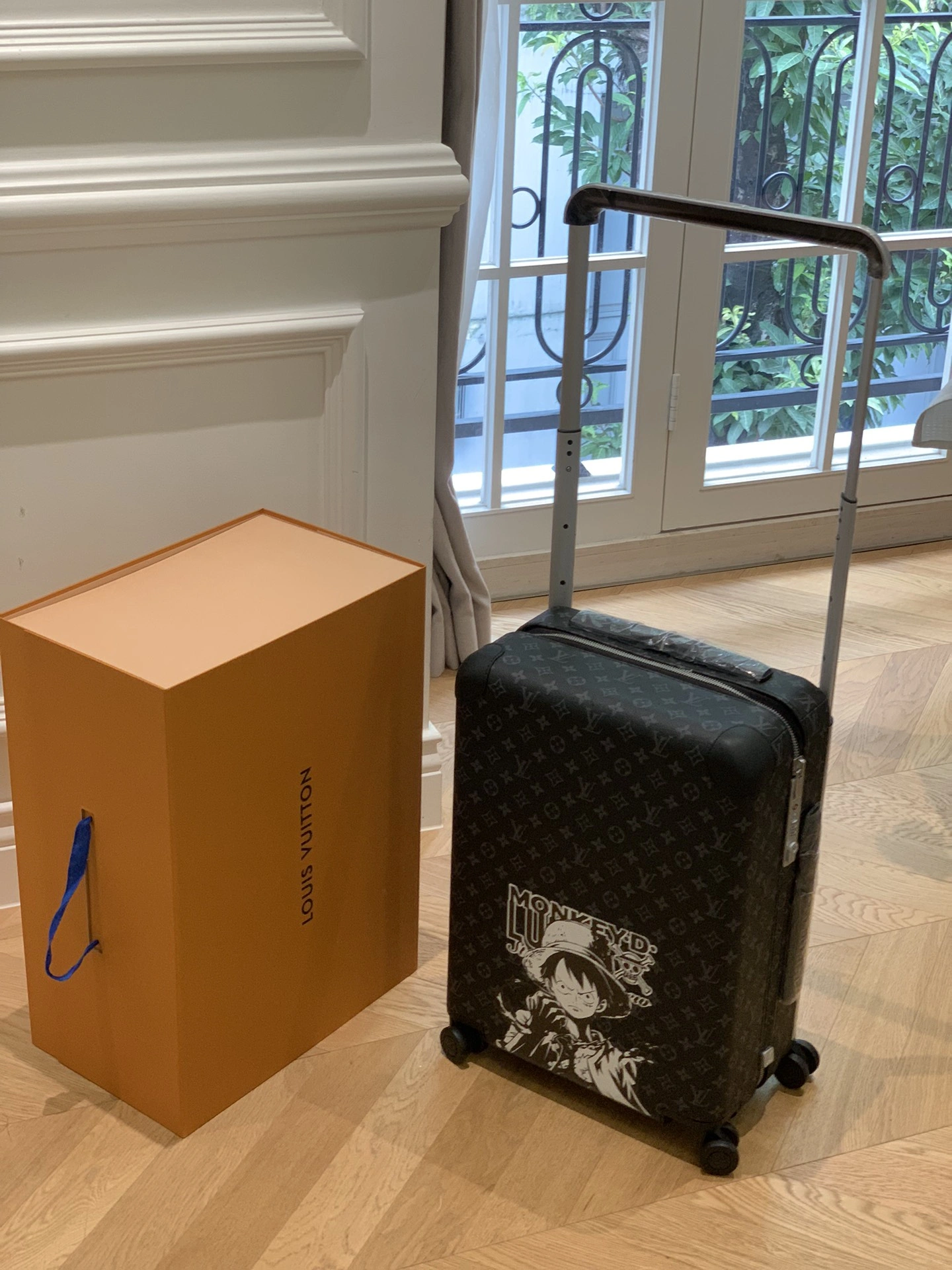 Trendsetting Louis Vuitton Suitcase 71763