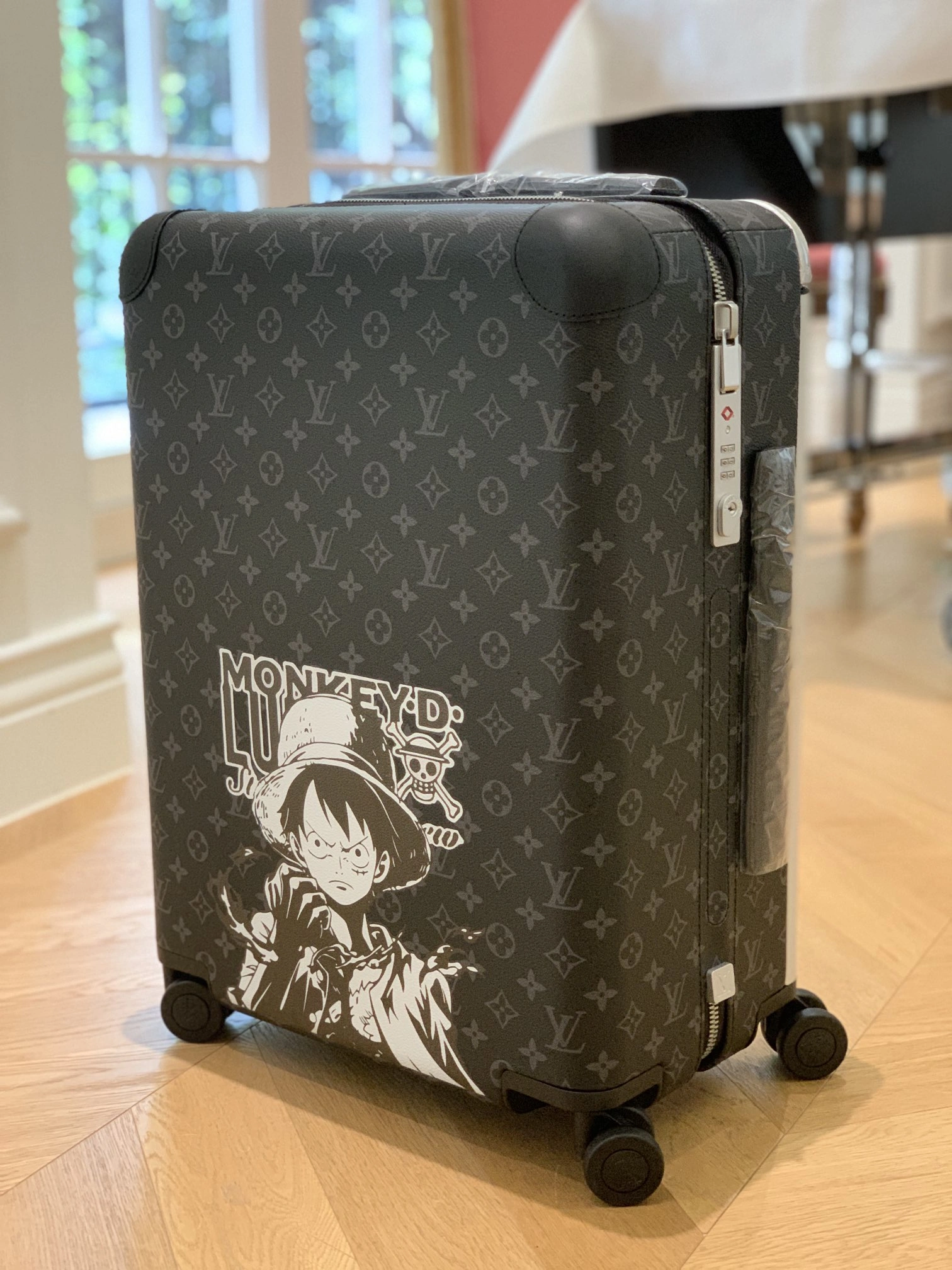 Trendsetting Louis Vuitton Suitcase 71763