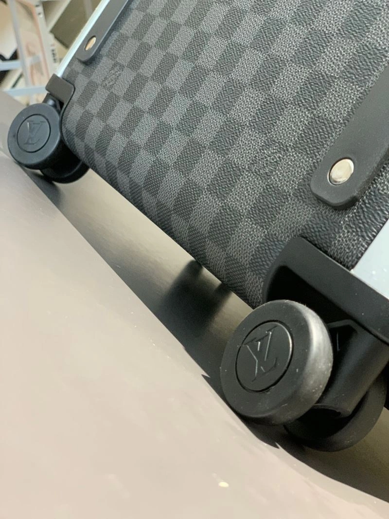 ModernLook Louis Vuitton Suitcase 71494