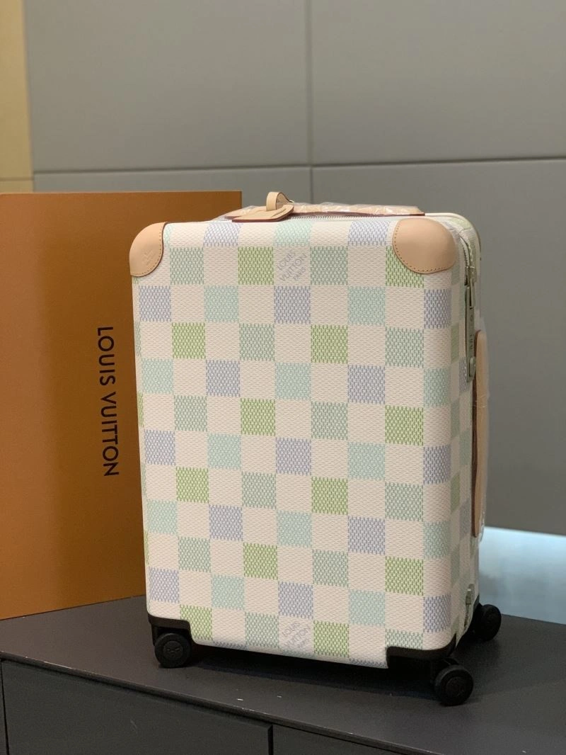 Lightweight Louis Vuitton Suitcase 71513
