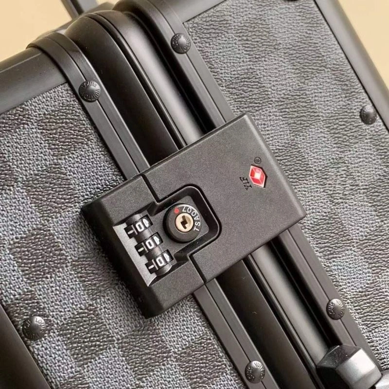 Louis Vuitton Suitcase UrbanStyle 71537