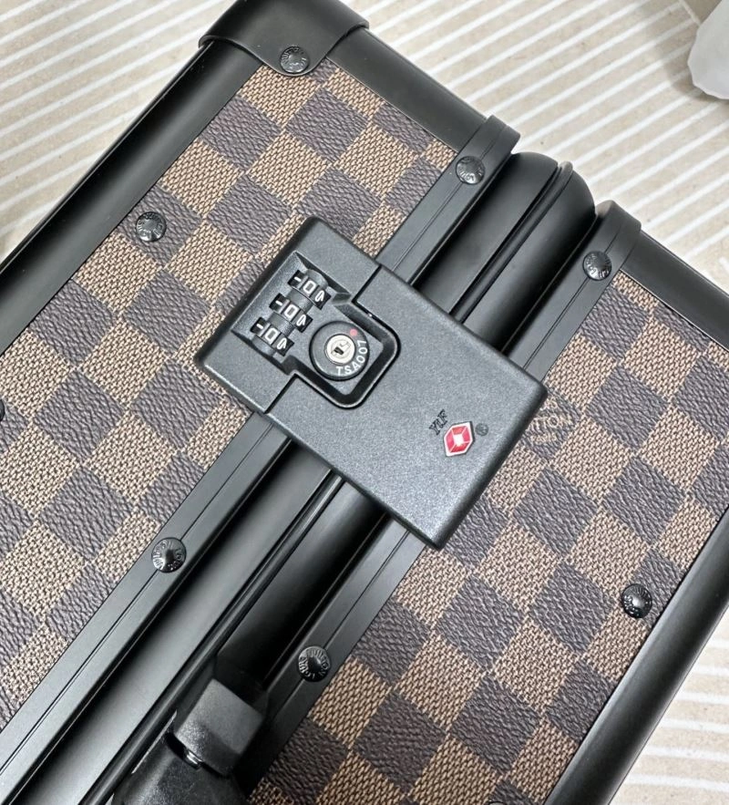 Durable Louis Vuitton Suitcase 71460