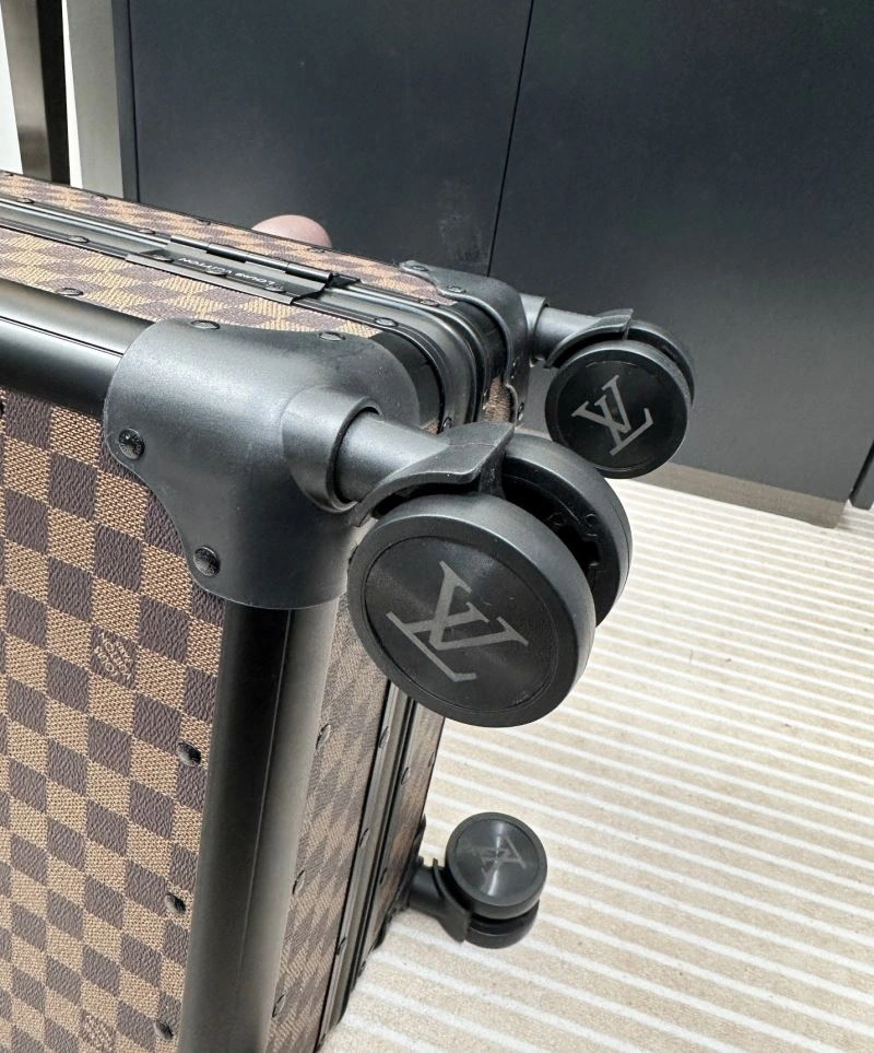 Durable Louis Vuitton Suitcase 71460