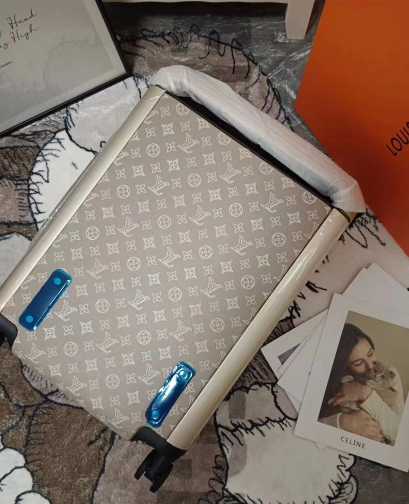 TechFriendly Louis Vuitton Suitcase 71457