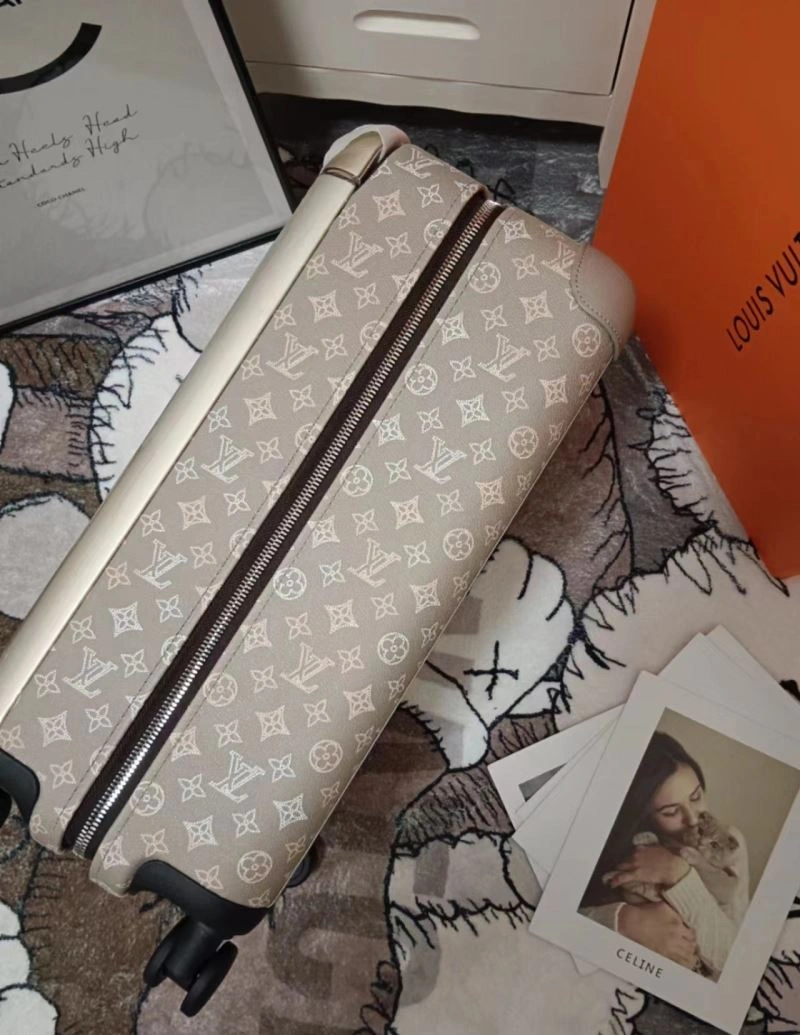 TechFriendly Louis Vuitton Suitcase 71457