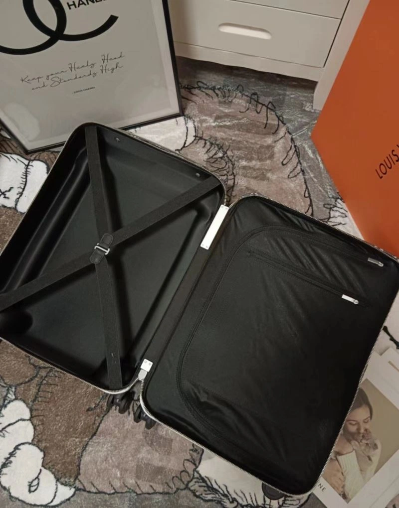 TechFriendly Louis Vuitton Suitcase 71457