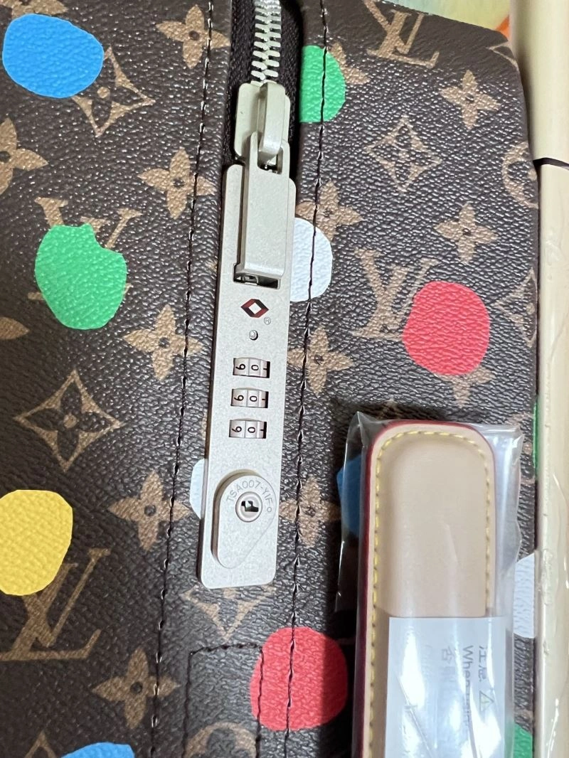 ModernLook Louis Vuitton Suitcase 71437