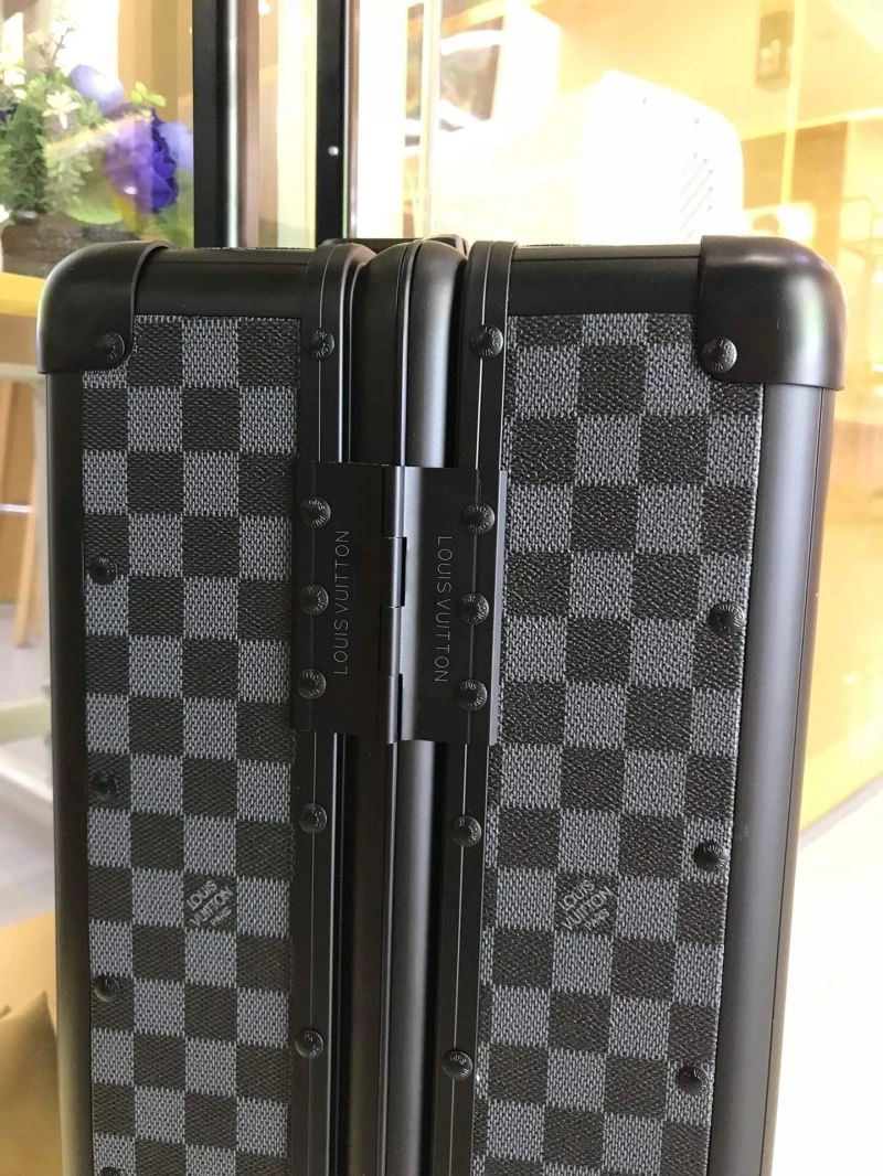 OdorResistant Louis Vuitton Suitcase 71435