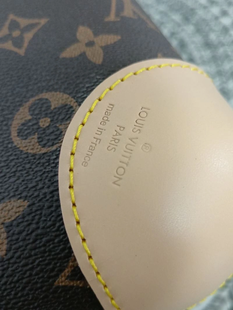Louis Vuitton Suitcase Minimalist 71432