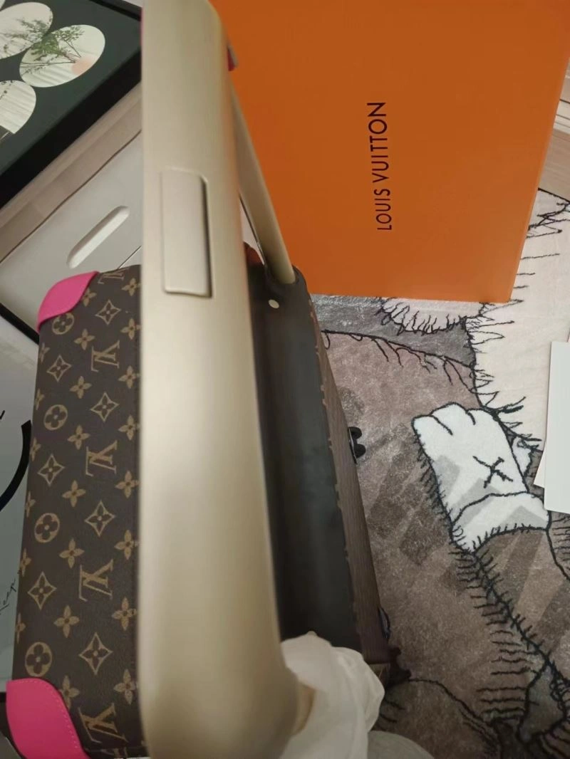 Louis Vuitton Suitcase Contemporary 71411