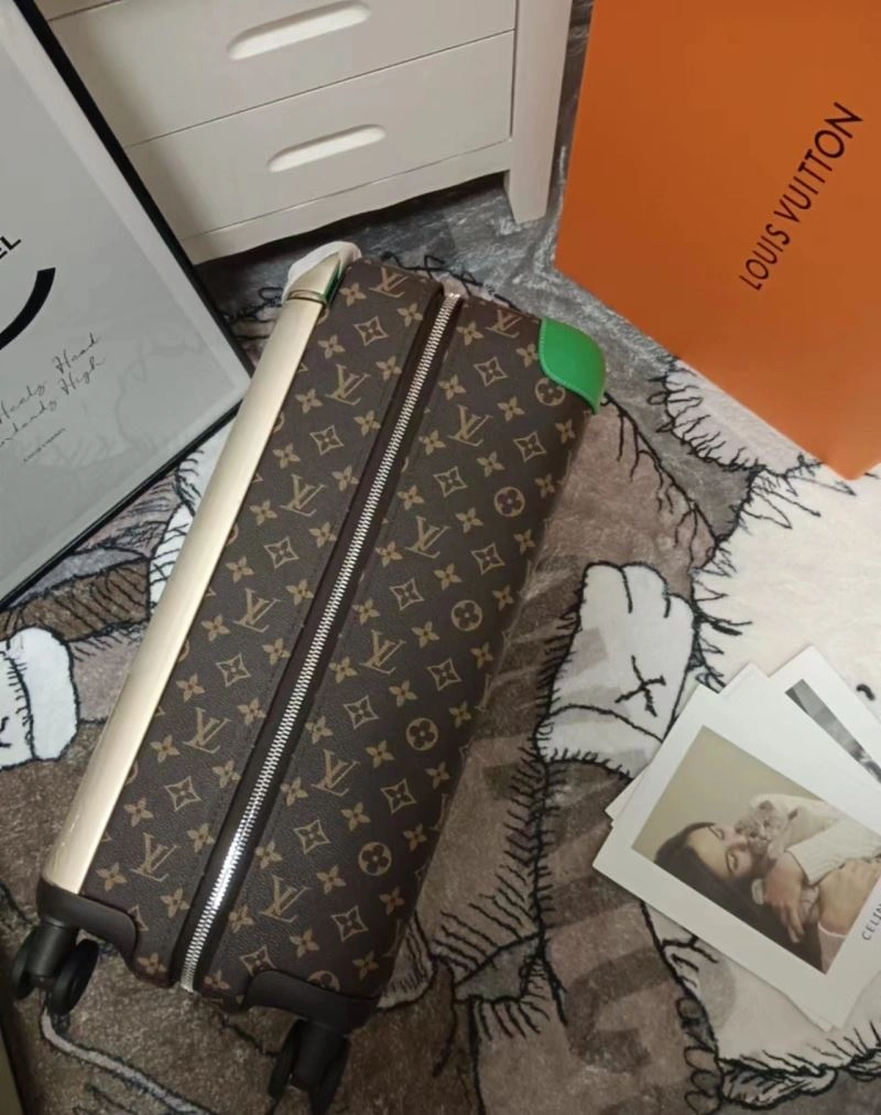 MoistureWicking Louis Vuitton Suitcase 71458