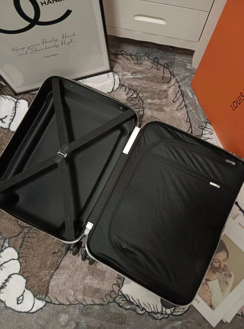 Louis Vuitton Suitcase WellDesigned 71412