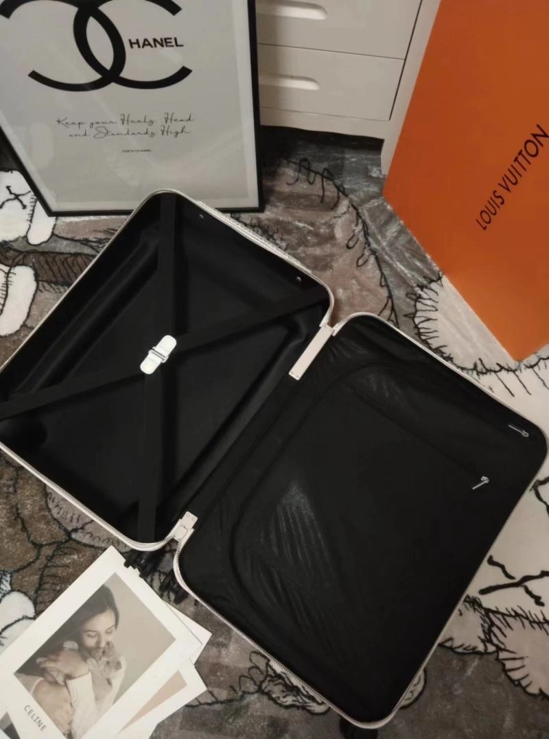 Chic Louis Vuitton Suitcase 71425