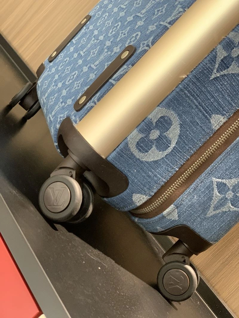 Youthful Louis Vuitton Suitcase 65336