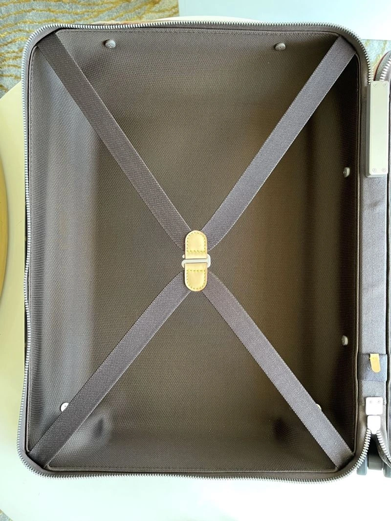 TechFriendly Louis Vuitton Suitcase 65412