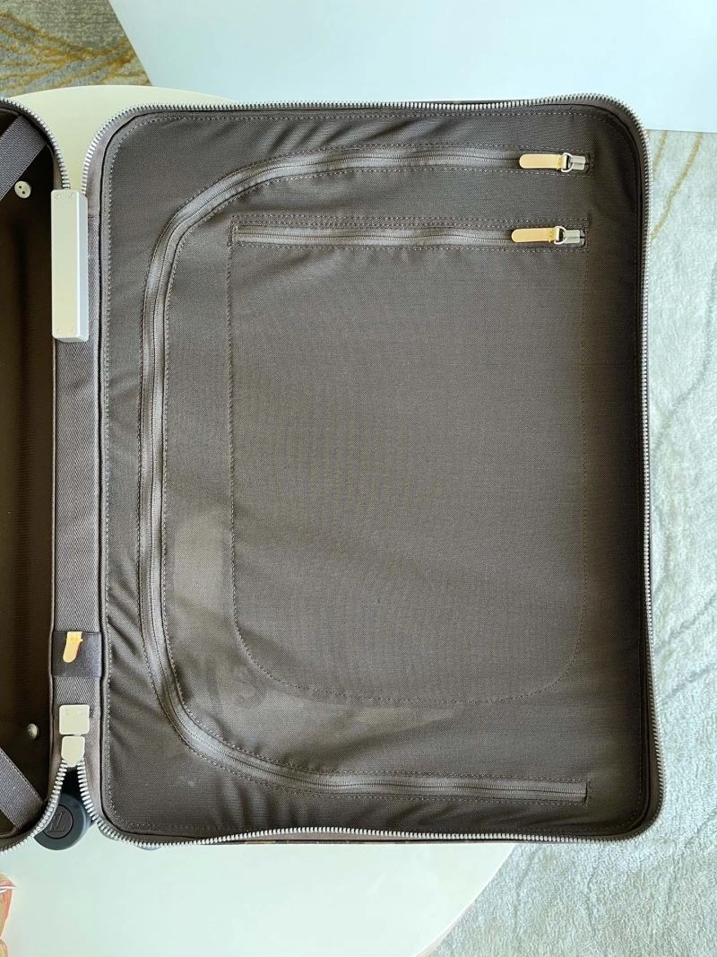 TechFriendly Louis Vuitton Suitcase 65412