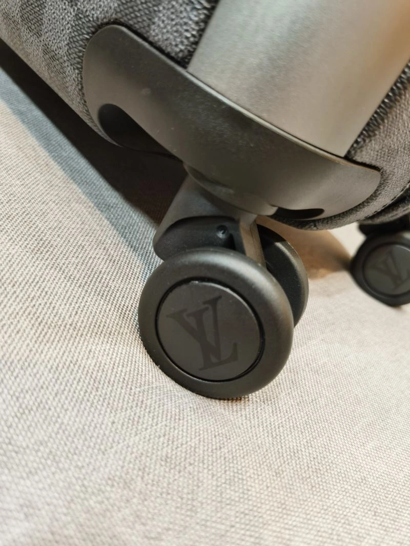 Louis Vuitton Suitcase MoistureWicking 65326